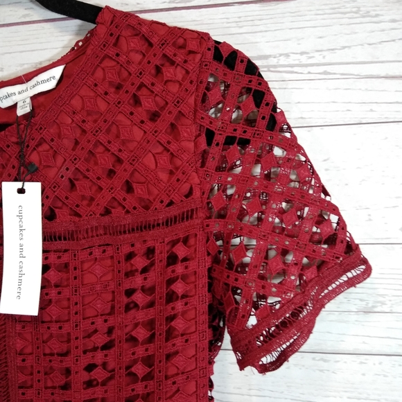 Cupcakes and Cashmere red lace dress - Picture 5 of 7